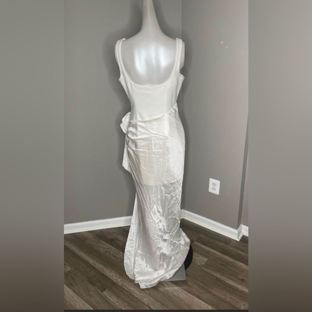 Cinq a sept Marian Draped Gown - Picture 7 of 8